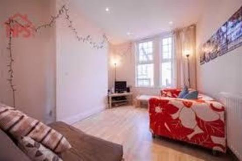3 bedroom flat to rent - 3A Winston Gardens, Headingley, Leeds LS6