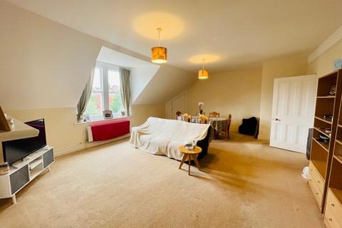 3 bedroom flat to rent, Walden Lodge, Carlisle Road, Eastbourne BN20