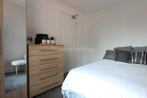 undefined, St Edwards Road, Reading