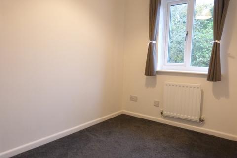 2 bedroom terraced house to rent, Burgess Close, Worcester