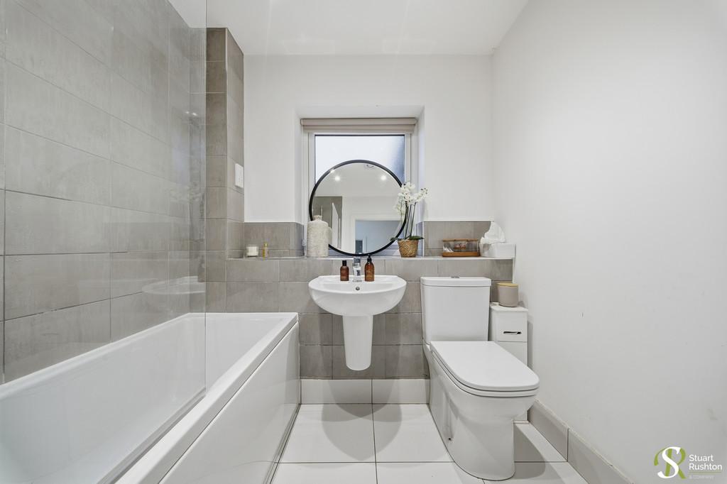 Apartment 6, 218 Mobberley Road, Knutsford, WA168 Z