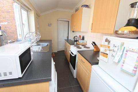 3 bedroom terraced house to rent, Miner Street, Walsall