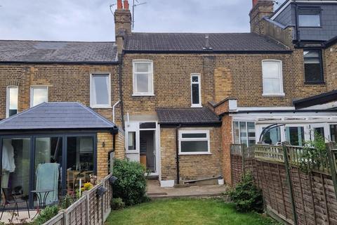 2 bedroom terraced house to rent, Landcroft Road, London, SE22