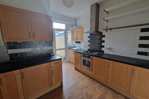 2 bedroom terraced house to rent, Landcroft Road, London, SE22