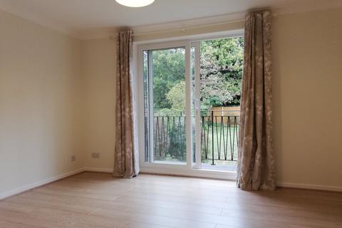 2 bedroom apartment to rent, Oxford Road, Redhill