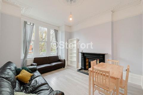 3 bedroom apartment to rent, Belmont Road, London, N15