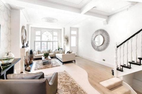 4 bedroom terraced house to rent, Peterborough Road, London, SW6