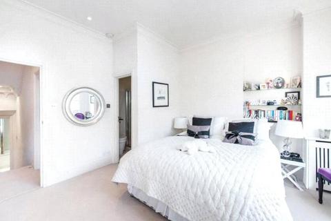 4 bedroom terraced house to rent, Peterborough Road, London, SW6