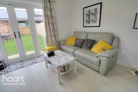 3 bedroom end of terrace house to rent, Fen Street, Brooklands