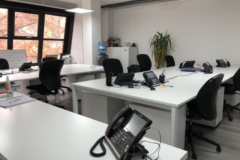 Serviced office to rent - Commercial Road, Whitechapel, London E1