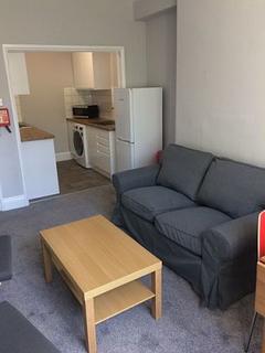 4 bedroom flat to rent, Whiteladies Road, Clifton, Bristol BS8