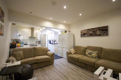 8 bedroom terraced house to rent, Rookery Road, Birmingham B29