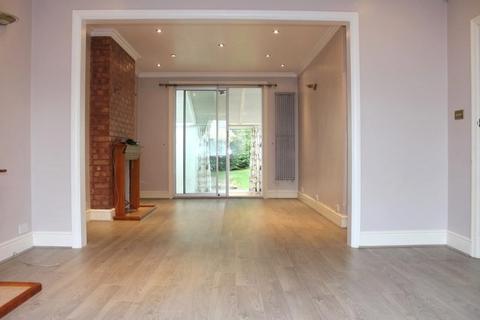 3 bedroom semi-detached house to rent, Spencer Road, Harrow