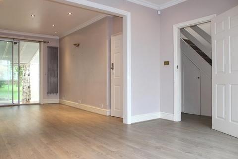 3 bedroom semi-detached house to rent, Spencer Road, Harrow