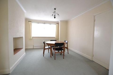 3 bedroom terraced house to rent - Chatsworth Avenue, Bromley