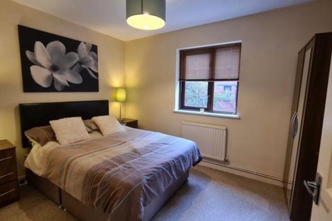 1 bedroom flat to rent, St Nicholas Square, Marina, Swansea. SA1 1UG