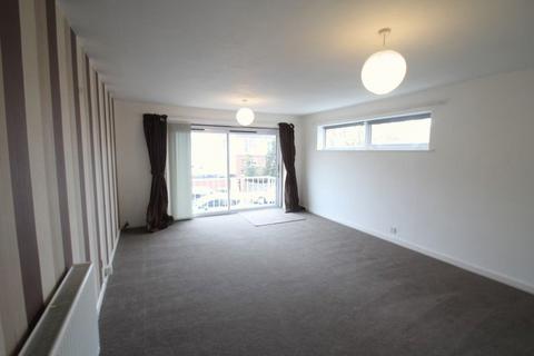 2 bedroom apartment to rent, Kings Road, Westcliff-On-Sea