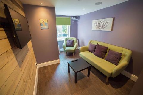 4 bedroom apartment to rent, Somers Road, Southsea PO5