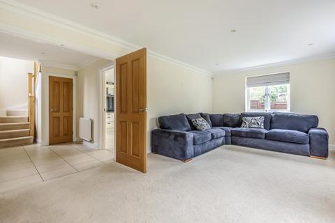 3 bedroom terraced house to rent, Drift Road, Winkfield, Windsor, Berkshire, SL4 4FG
