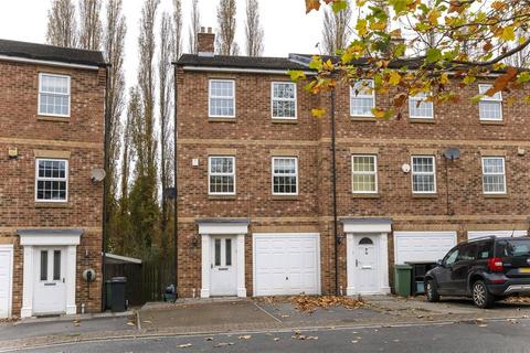 3 bedroom end of terrace house to rent, Waterside Gardens, York, North Yorkshire, YO31