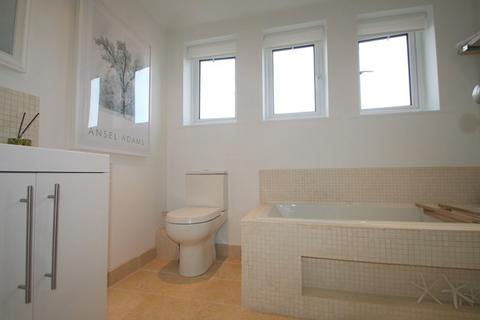 2 bedroom apartment for sale, Admirals Court, Hamble, Southampton, Hampshire, SO31