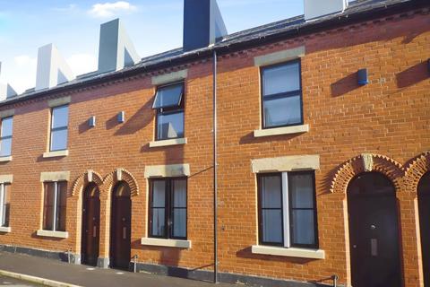 2 bedroom terraced house to rent, Alder Street, Salford, M6