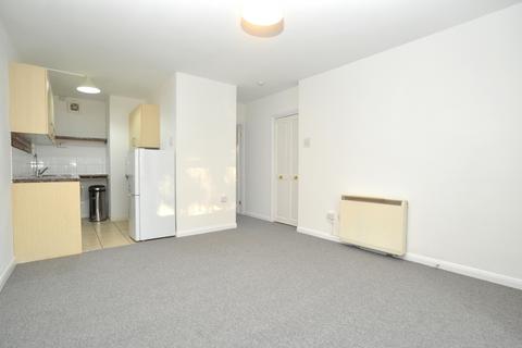 1 bedroom flat to rent, Woolgrove Court, Woolgrove Road, Hitchin, SG4