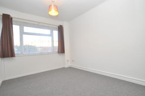 1 bedroom flat to rent, Woolgrove Court, Woolgrove Road, Hitchin, SG4