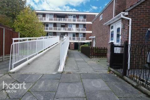 2 bedroom flat to rent, Long Banks, Harlow