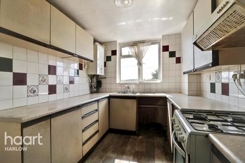 2 bedroom flat to rent, Long Banks, Harlow