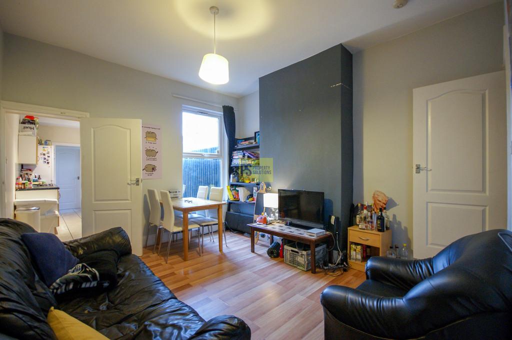 Teignmouth Road, Birmingham B29 4 bed terraced house to rent £1,820