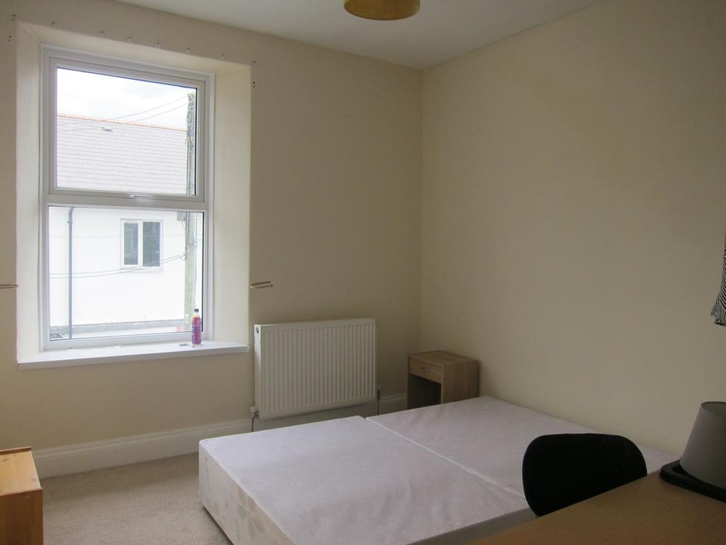 Wood Road, Treforest, Pontypridd 2 bed house £675 pcm (£156 pw)