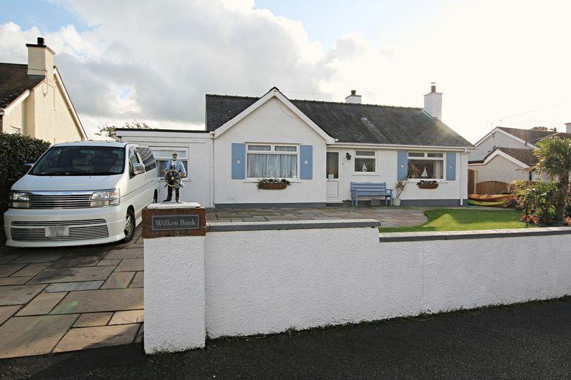 Cemaes Bay, Anglesey 3 bed detached bungalow £265,000