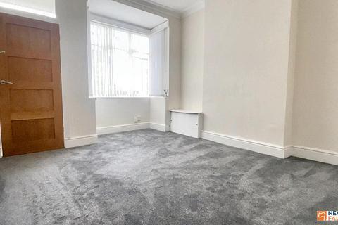 2 bedroom end of terrace house to rent, Court Lane, Birmingham