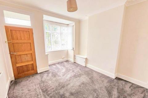 2 bedroom end of terrace house to rent, Court Lane, Birmingham