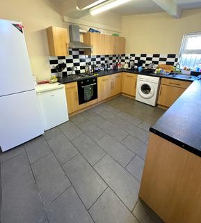 6 bedroom terraced house to rent, Norwood Terrace, Hyde Park, Leeds, LS6
