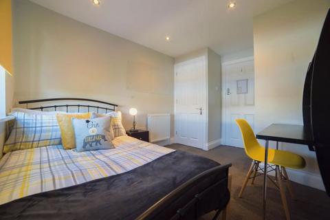 5 bedroom apartment to rent, Sackville Street, Southsea PO5