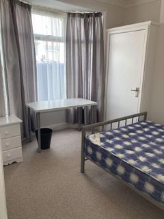 5 bedroom terraced house to rent, Norman Road, Southsea PO4