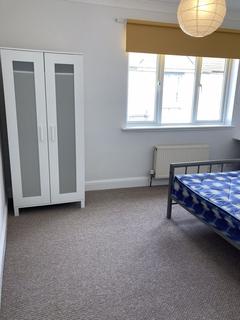 5 bedroom terraced house to rent, Norman Road, Southsea PO4