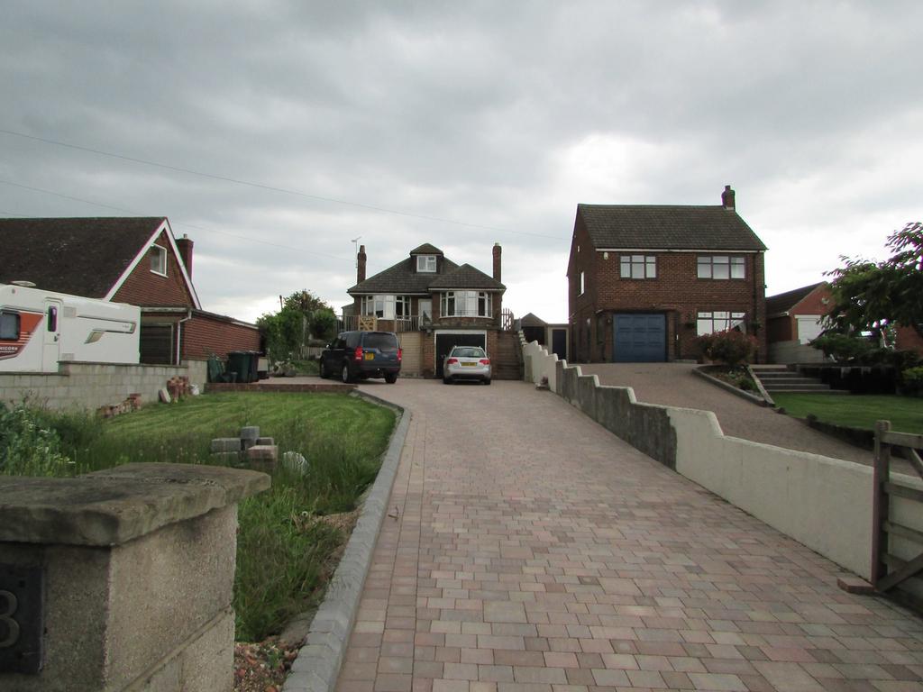 3 bedroom Bungalow for rent