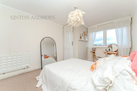 40 Fairlea Place, London, W5 1SP