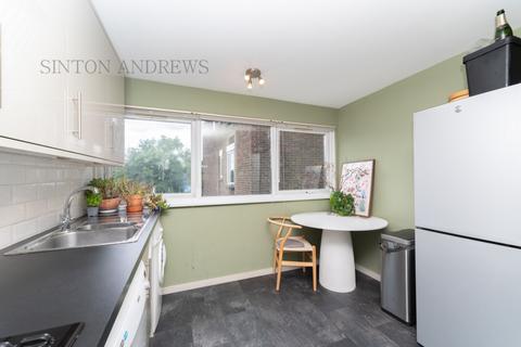 40 Fairlea Place, London, W5 1SP