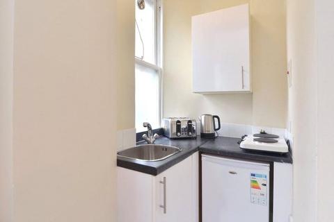 1 bedroom apartment to rent, Hill Street, Mayfair