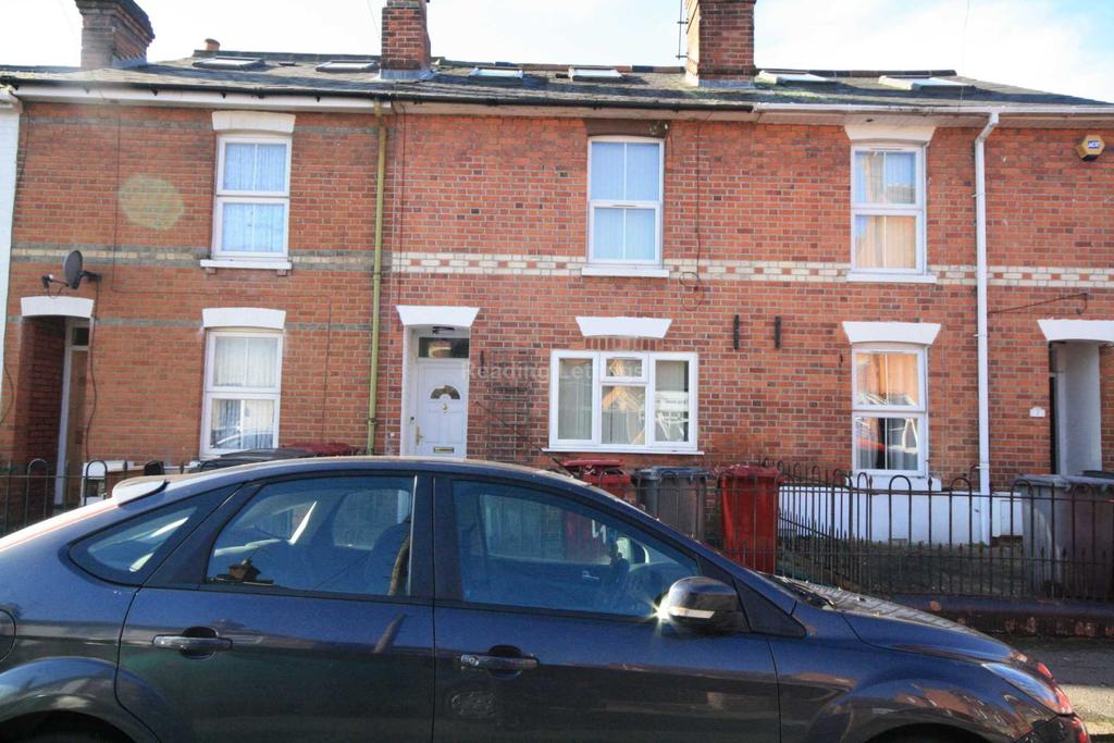 Donnington Gardens, Reading 6 bed terraced house £2,970 pcm (£685 pw)