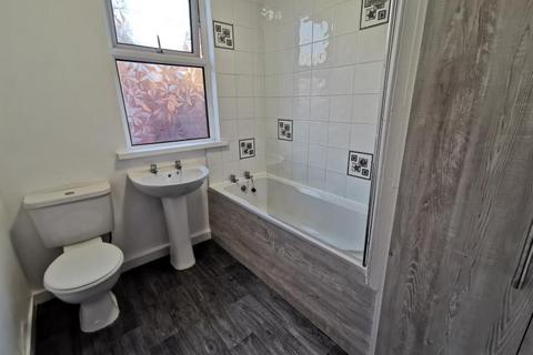 undefined, Harold View, Hyde Park, Leeds LS6 1PP