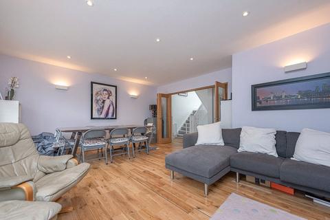 3 bedroom apartment to rent, St Julians Road, London, NW6