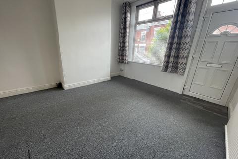 2 bedroom terraced house to rent, Chatham Street, Edgeley