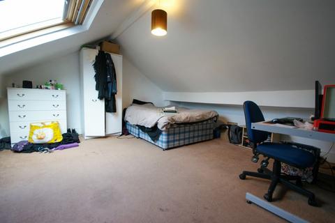 6 bedroom semi-detached house to rent, Oak Tree Lane, Birmingham B29