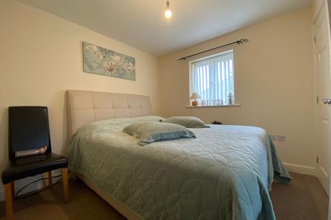 3 bedroom semi-detached house to rent, Stillington Crescent, Leicester LE5