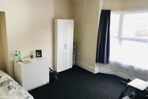 4 bedroom house share to rent - Gresham Road, Middlesbrough, TS1 4LW